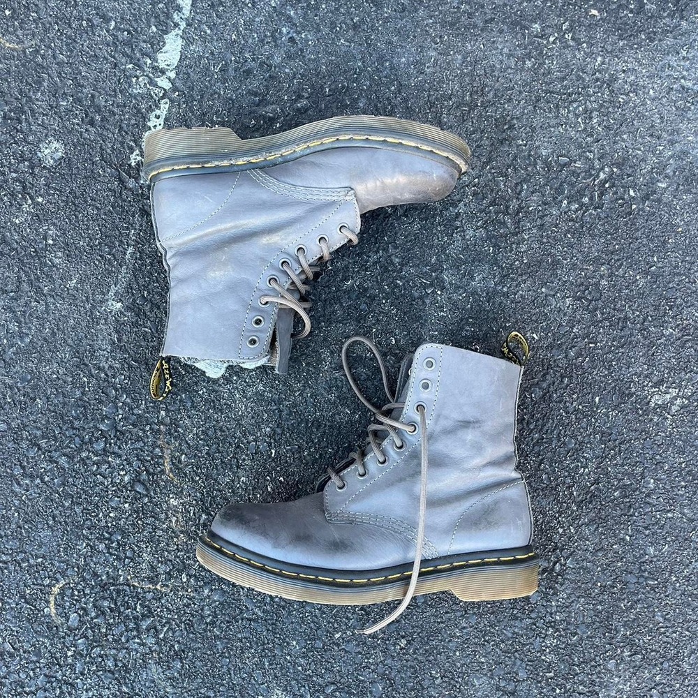 Dr. Martens 1460 Pascal Eye Lace Up Leather Boots In Grey Size 7.5w